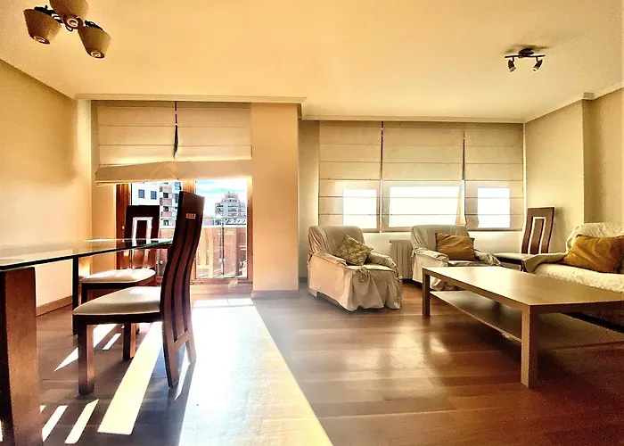 Housingleon - San Marcos Con Opcion A Garaje Appartamento León